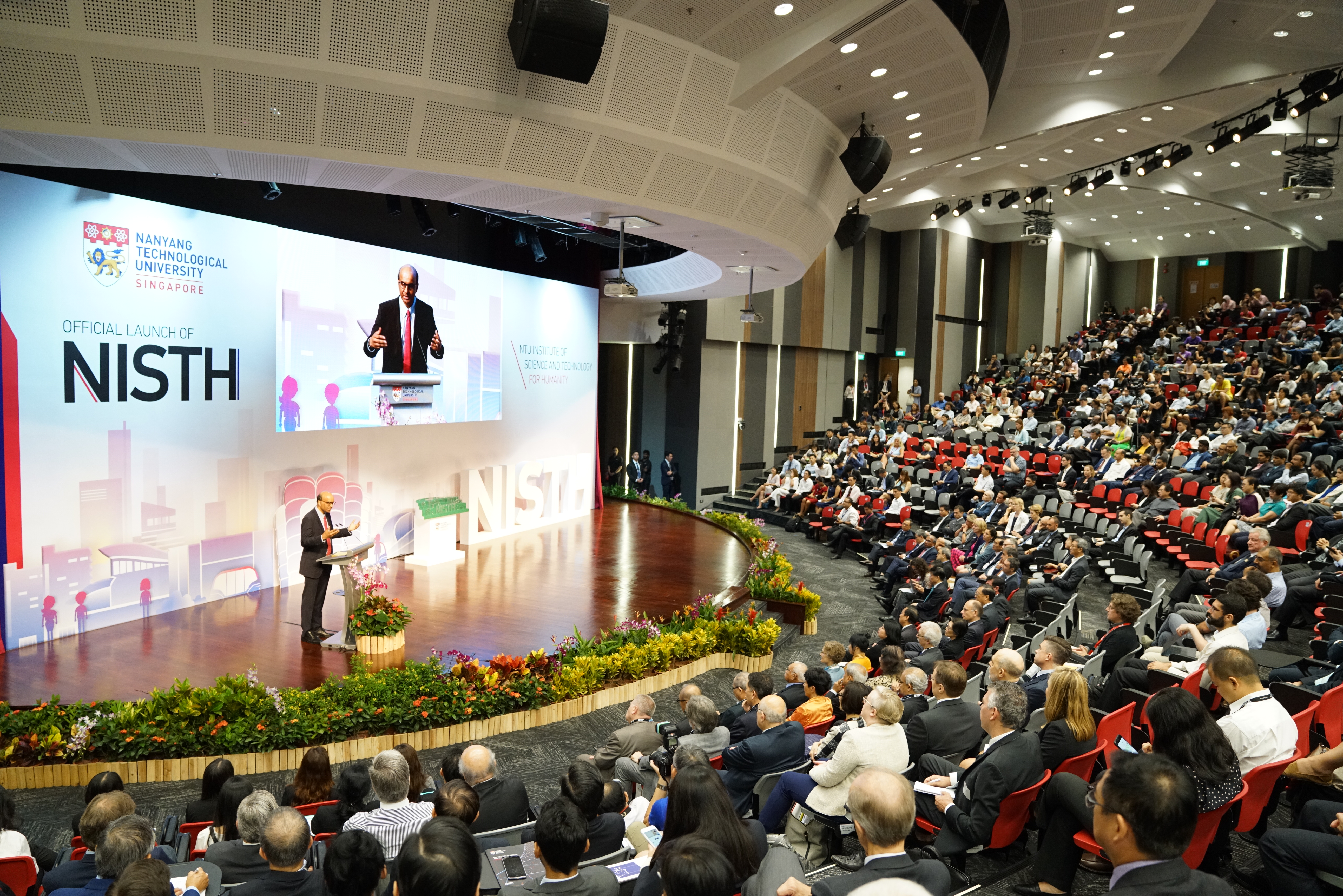  Deputy Prime Minister Tharman Shanmugaratnam addressing the 900-strong audience at the launch of the NTU Institute of Science and Technology for Humanity. Photo courtesy: NTU