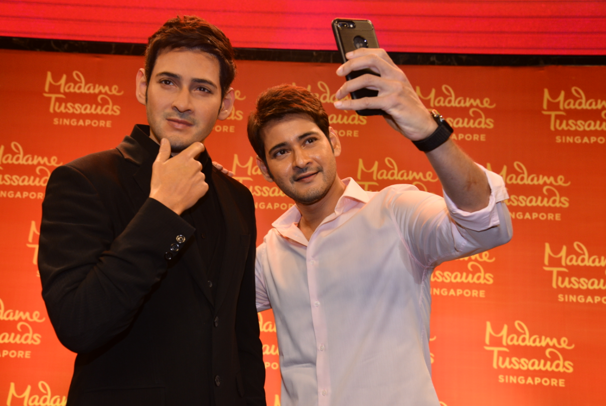 The launch was shared with over 300 guests, including Mahesh’s wife Namrata Shirodkar and kids Gautham and Sitara, and 200 fans who got to take selfies with the wax figure.