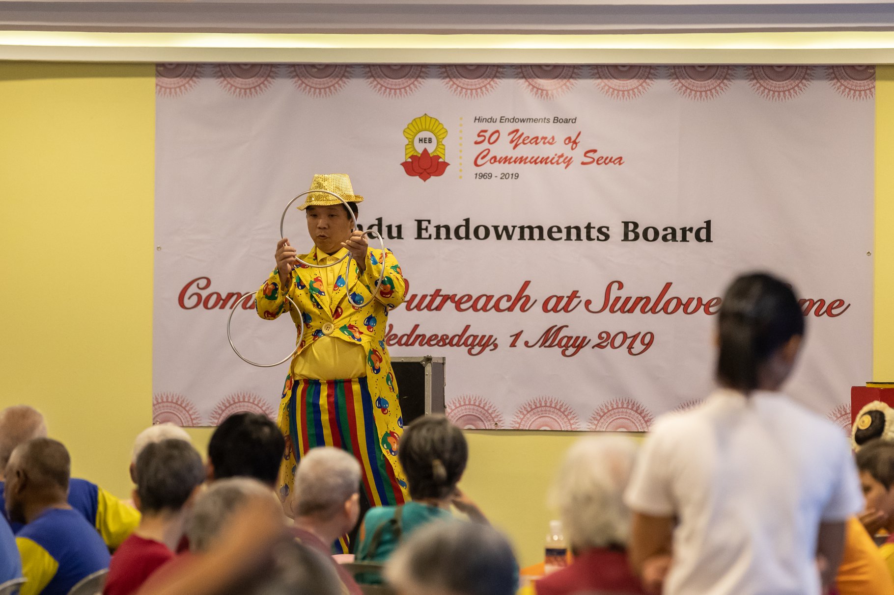 Magic show for the residents at Sunlove Home. Photo courtesy: Hindu Endowments Board