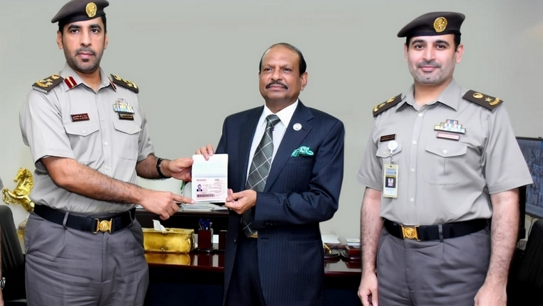  Yusuff Ali, Chairman and Managing Director of Lulu Group, receiving UAE's first Golden Card in Abu Dhabi. Photo courtesy: Twitter/@ICAUAE