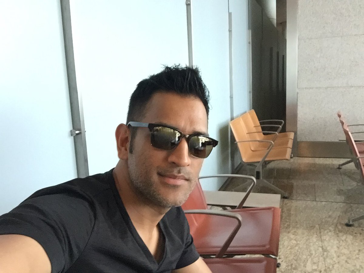 Photo courtesy: Twitter/@msdhoni