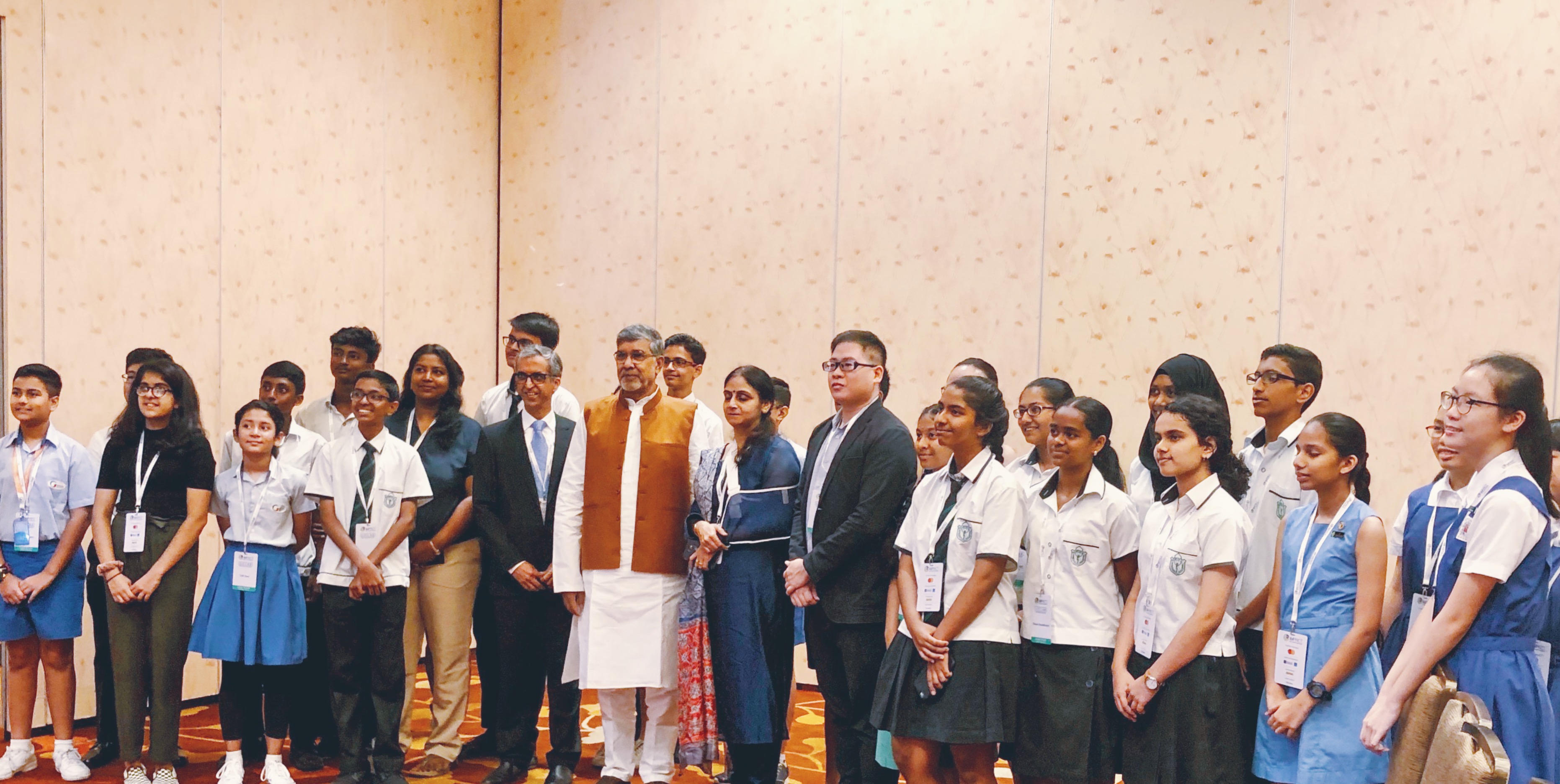 Kailash Satyarthi interacting with schoolchildren and teachers in Singapore at IIMPACT 2019. Photo courtesy: Connected to India