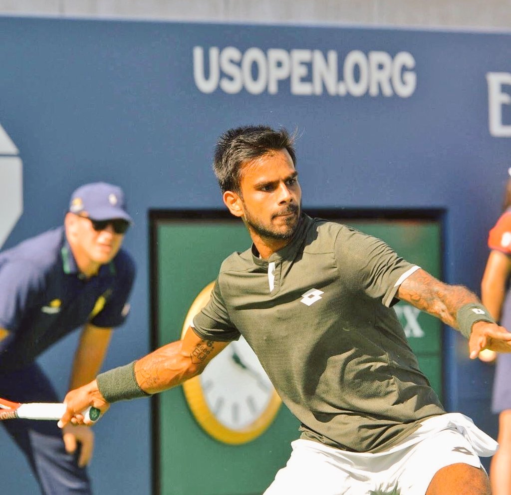 Sumit Nagal went down fighting to Roger Federer 6-4, 1-6, 2-6, 4-6 in the first round of the US Open. Photo courtesy: Twitter/@usopen