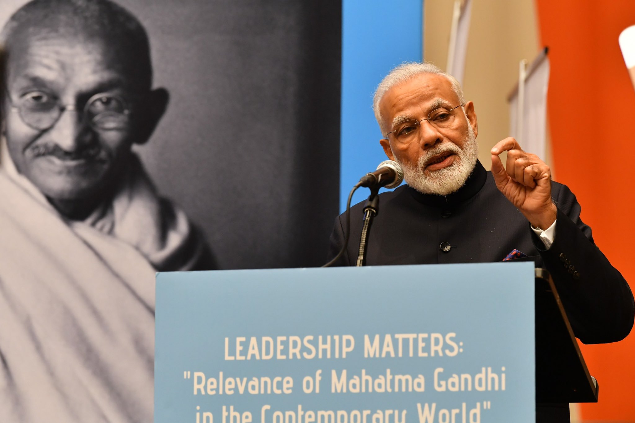 Narendra Modi speaking about Mahatma Gandhi in New York. Photo courtesy: Twitter/@narendramodi