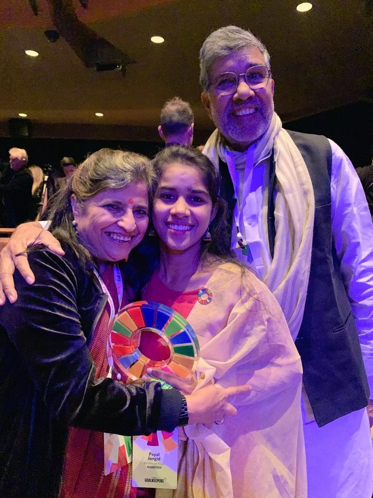 Payal with Kailash Satyarthi and Sumedha Kailash. Photo courtesy: Twitter/@k_satyarthi