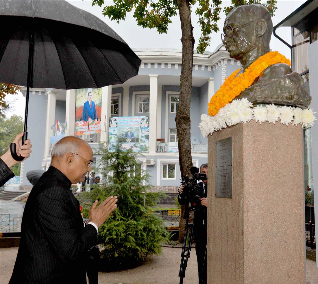 Statue of Mahatma Gandhi at Bukhoro Street, Dushanbe in Tajikistan. Photo courtesy: pib.gov.in