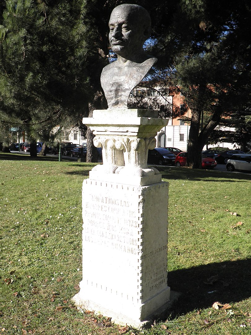 Statue of Mahatma Gandhi donated to Burgos, Spain by India in 1988. Photo courtesy: Wikipedia