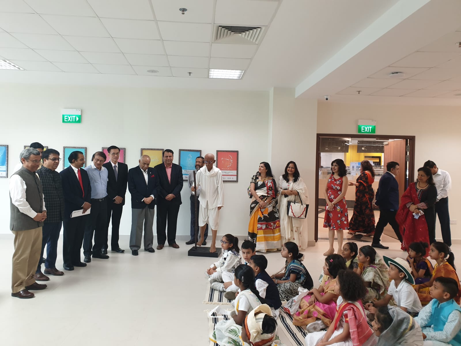 H.E. Jawed Ashraf interacting with students on the occasion of Gandhi Jayanti. Photo courtesy: Indian High Commission in Singapore