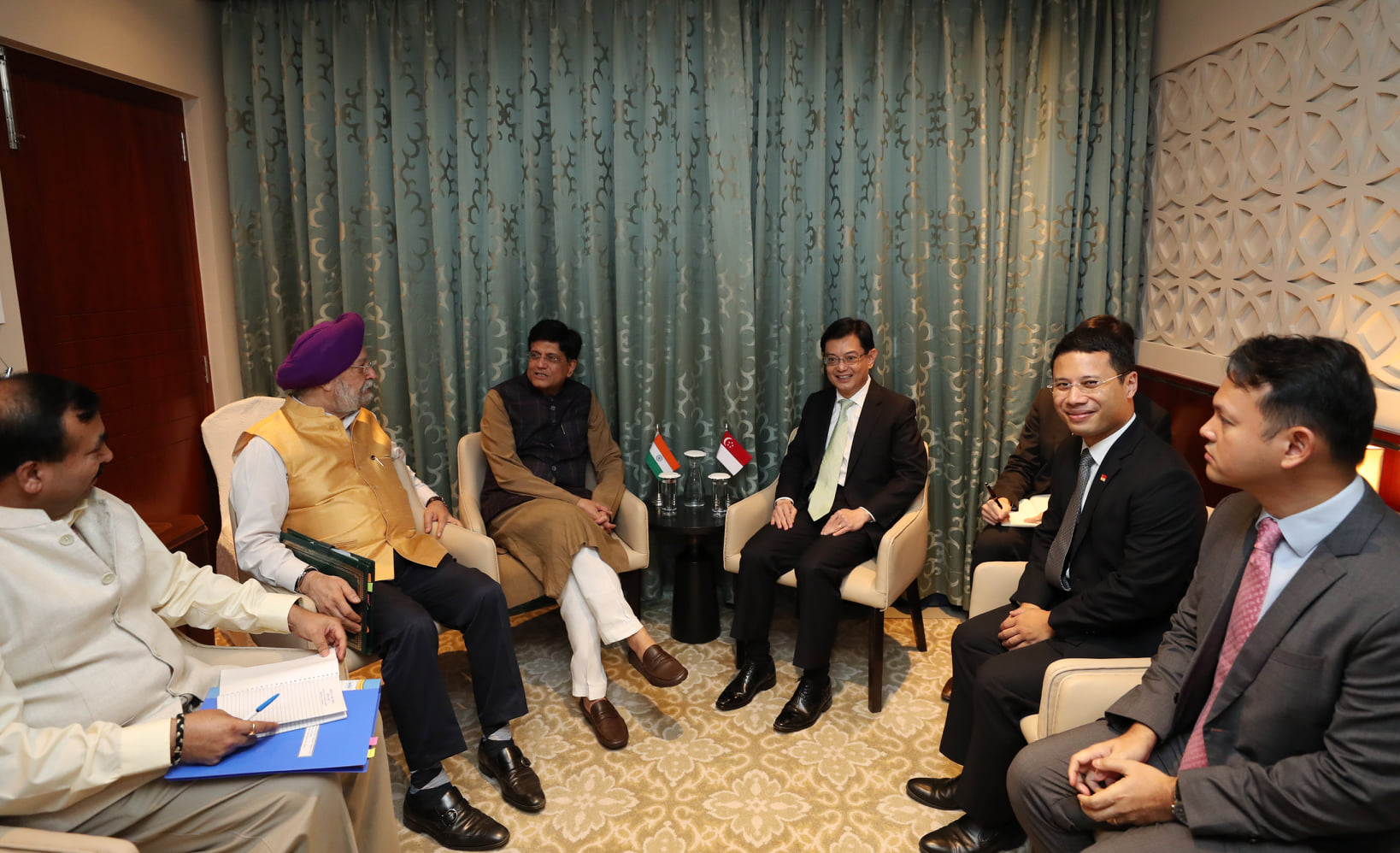 Singapore's DPM Heng Swee Keat meeting foreign counterparts Minister of Railways, and Minister of Commerce and Industry of India Piyush Goyal and Ministry of State (Independent Charge) Civil Aviation, Housing & Urban Affairs and Commerce & Industry Hardeep Singh Puri at the sidelines of India Economic Summit. Photo courtesy: MCI, Fyrol