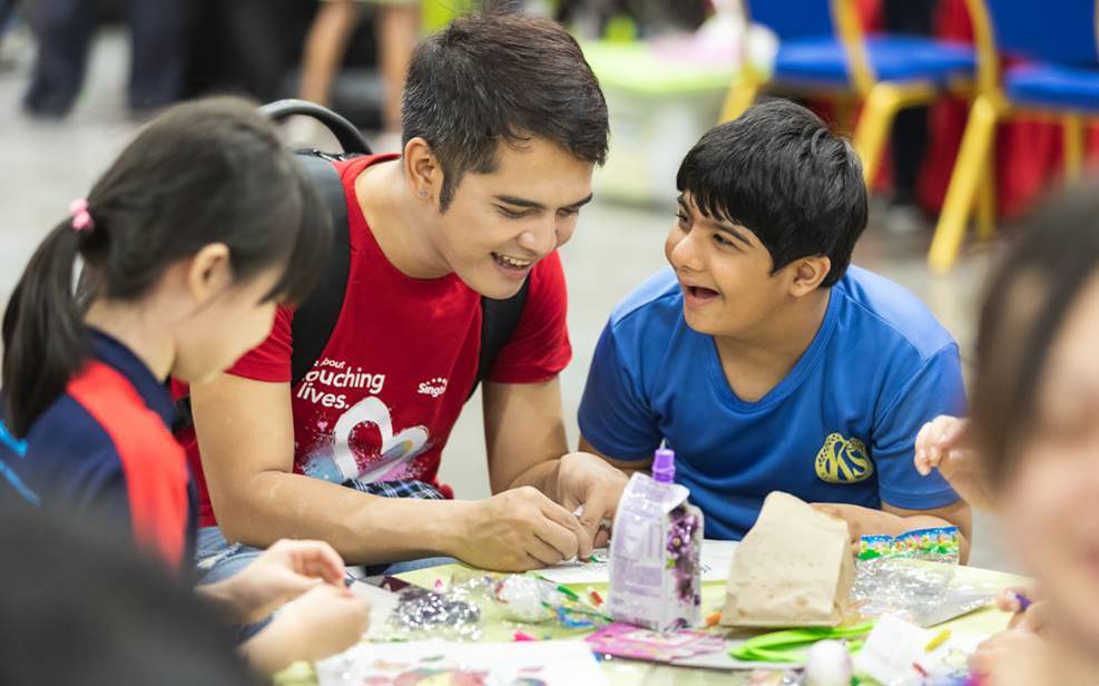 Look at those smiles! Photo courtesy: Singtel