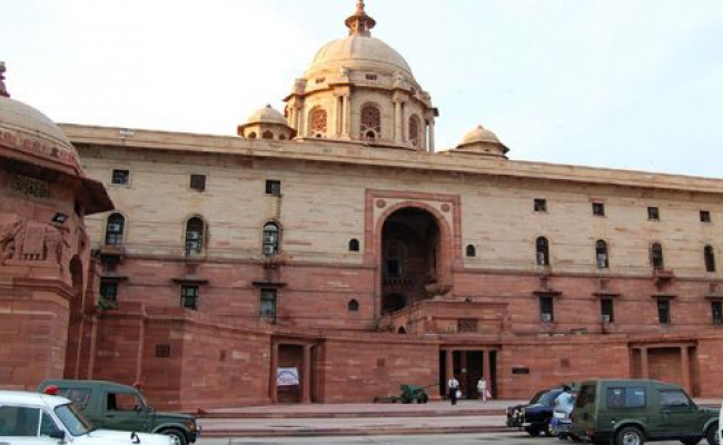 According to the Indian Finance Ministry, OCIs are at par with NRIs as far as eligibility for applying for NPS is concerned. Photo courtesy: Wikimedia