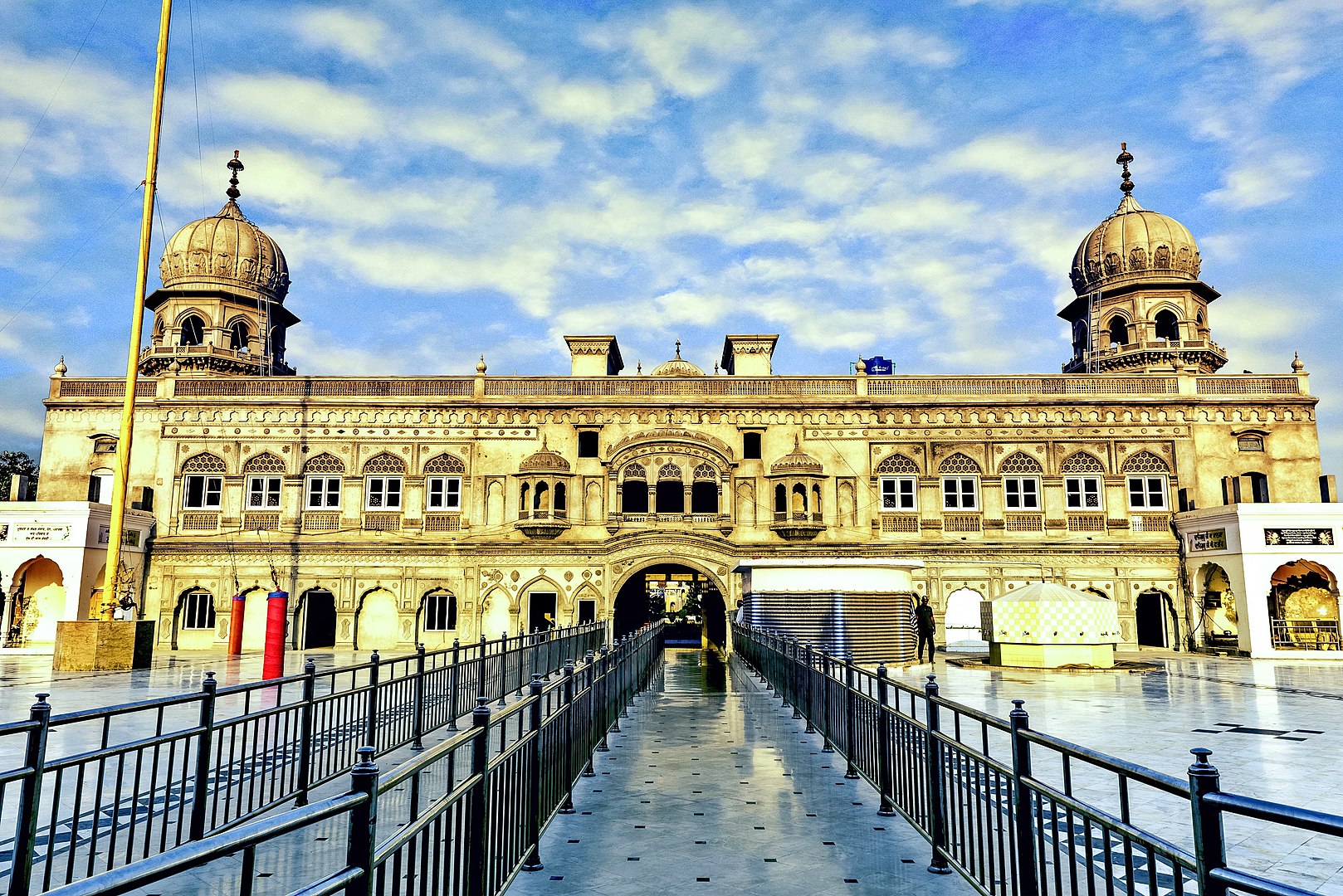 2200 Sikh pilgrims from India have arrived at Gurdwara Nankana Sahib in Pakistan's Punjab province. Photo courtesy: Wikimedia