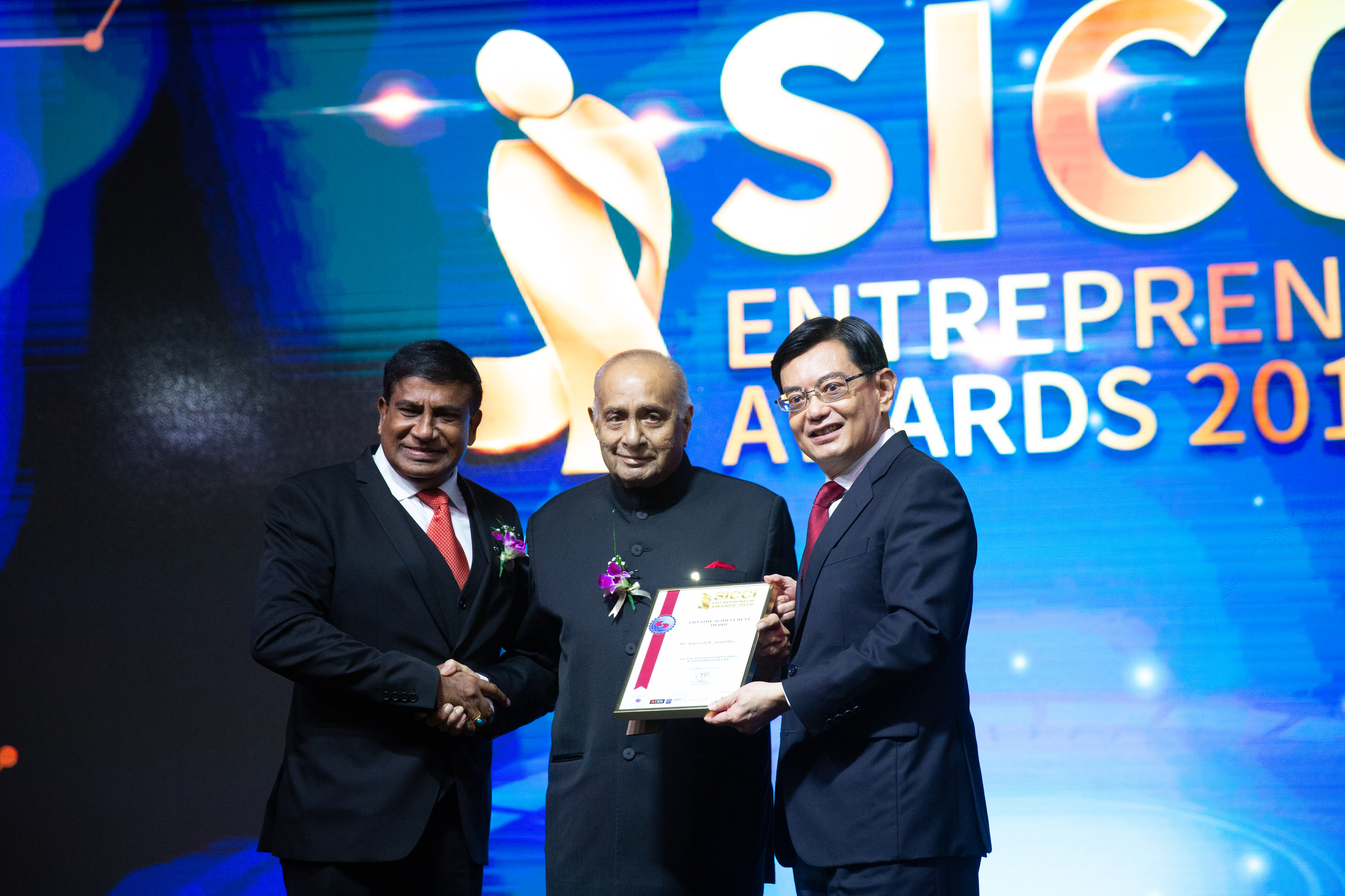 SICCI Entrepreneur Awards 2019 Lifetime Achievement Awarded to  P Mr. Ameerali R. Jumabhoy. Photo Courtesy: SICCI