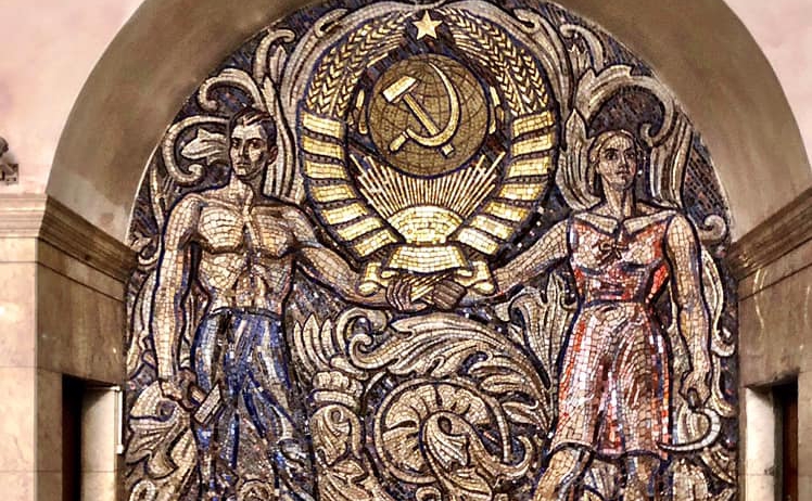 Soviet mosaic decorations, grand halls with chandeliers, colourful paintings on ceilings, marble and granite carvings, rich detailed bas-reliefs, stained glass windows, and majestic statues are just some of the wonders that await the curious commuter. Photo courtesy: Ramya Chandrashekaran/Facebook