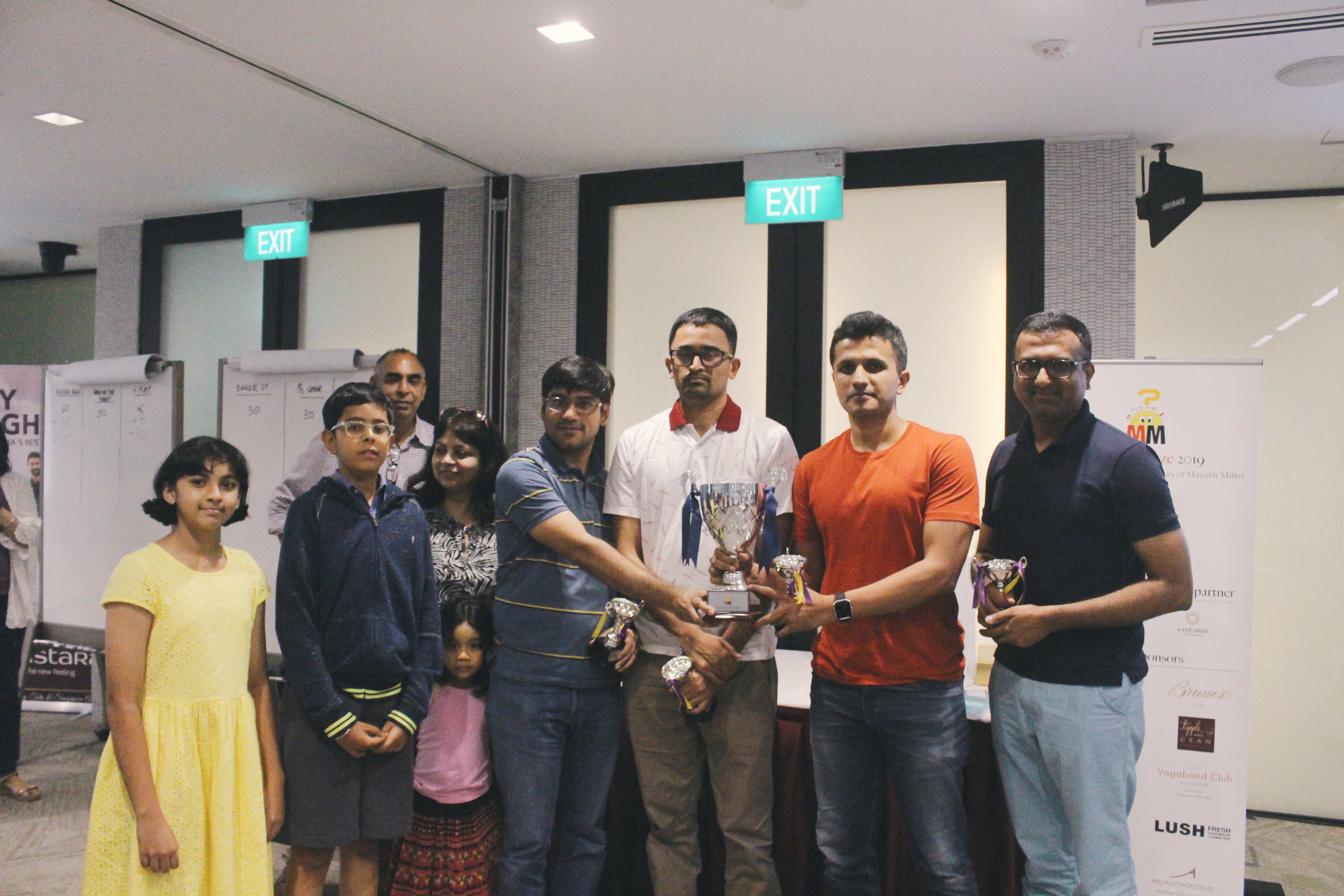 (Third from left) Rohit Brijnath, Straits Times assistant sports editor, Swapna Mitter, and members of Ageing Bulls Aadisht Khanna, Swami Ganesh, Pradeep Ramarathnam, Mukund Sridhar. Photo: Connected to India 