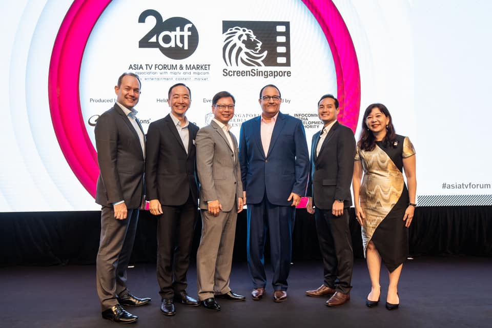 (from left) Robert Gilby, Chairman, Singapore Media Festival; Yeh Chien Ee, President, Reed Exhibitions; Paul Beh, Chairman, Asia-Pacific, Reed Exhibitions; S Iswaran, Minister for Communications and Information; Tan Kiat How, Chief Executive, IMDA; Michelle Lim, Managing Director, Reed Exhibitions. Photo courtesy: Mr S Iswaran FB page_