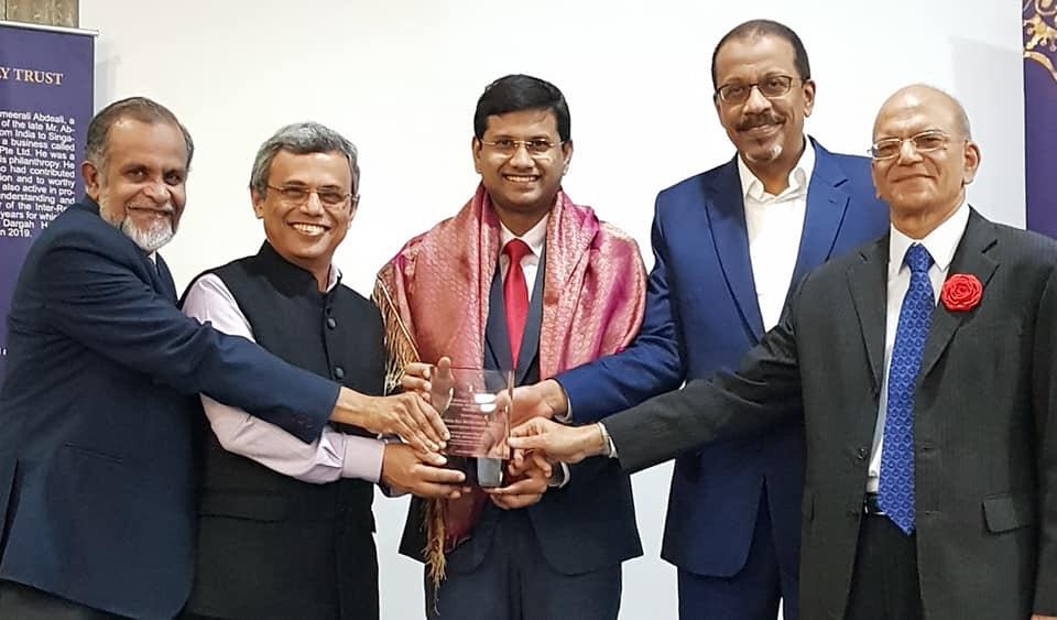 NMP Mohammed Irshad presented the 7th Abdeali Tayebali Life Time Achievement Award by HE Jawed Ashraf, High Commissioner of India to Singapore for working towards making Singapore a more caring, compassionate and cohesive society. Photo Courtesy: Ameerali Abdeali