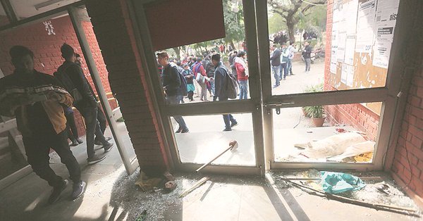At least 28 people, including JNU Students’ Union president Aishe Ghosh, were injured as chaos reigned on the campus for nearly two hours.