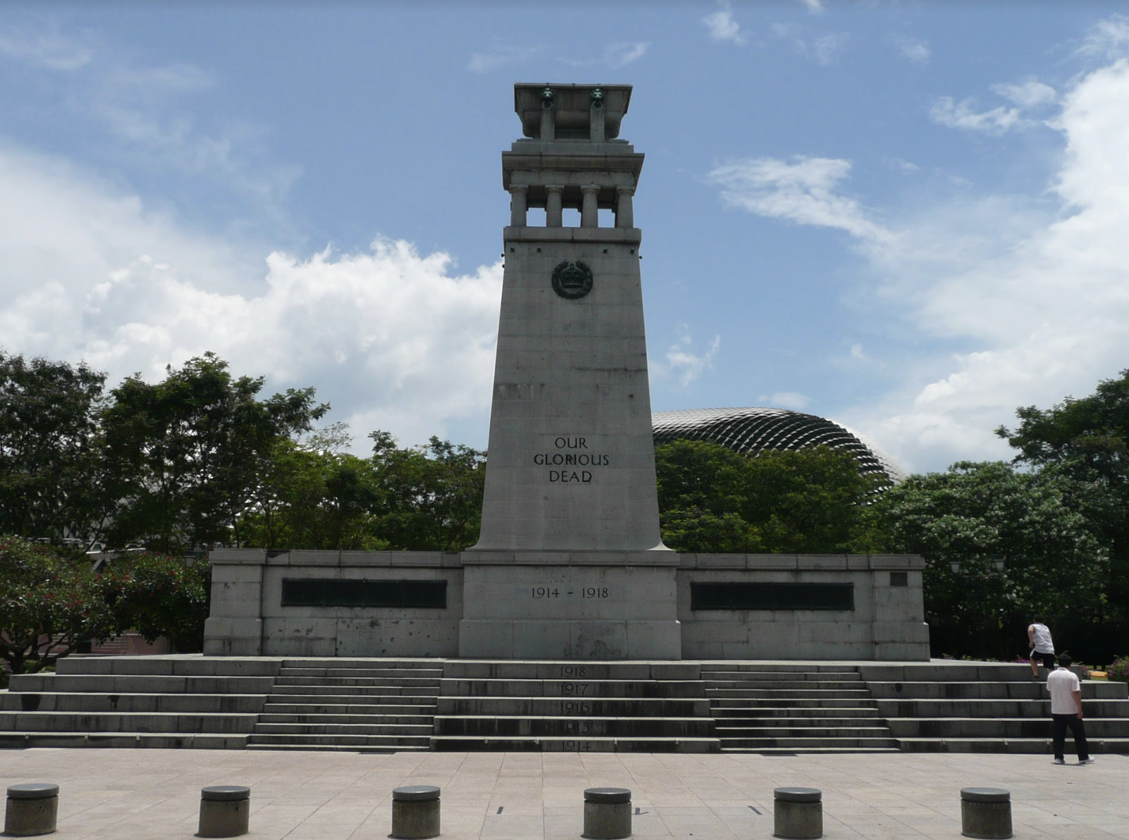 Cenotaph: Lest we forget. Photo courtesy: NHB