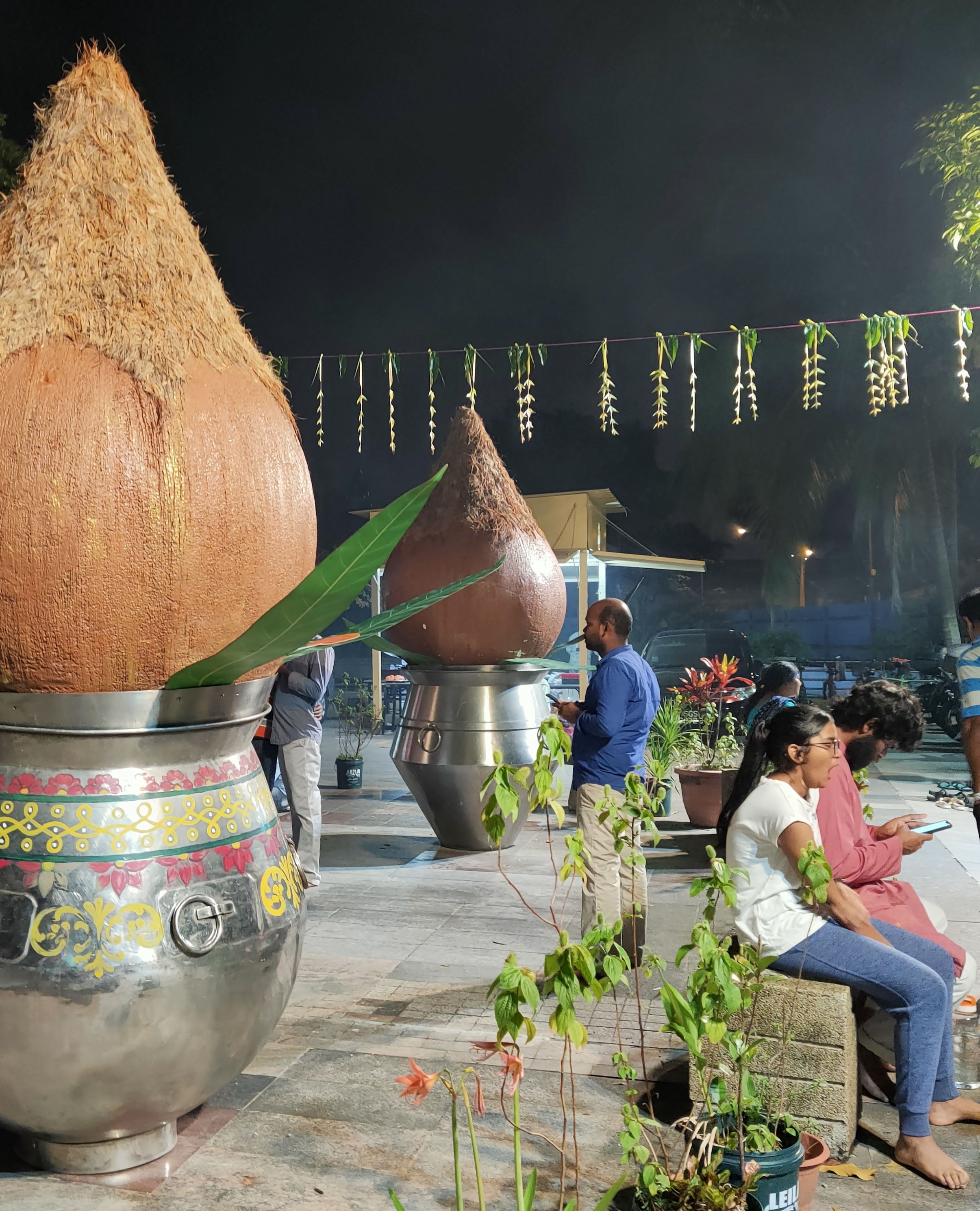  Photo:Connected to India