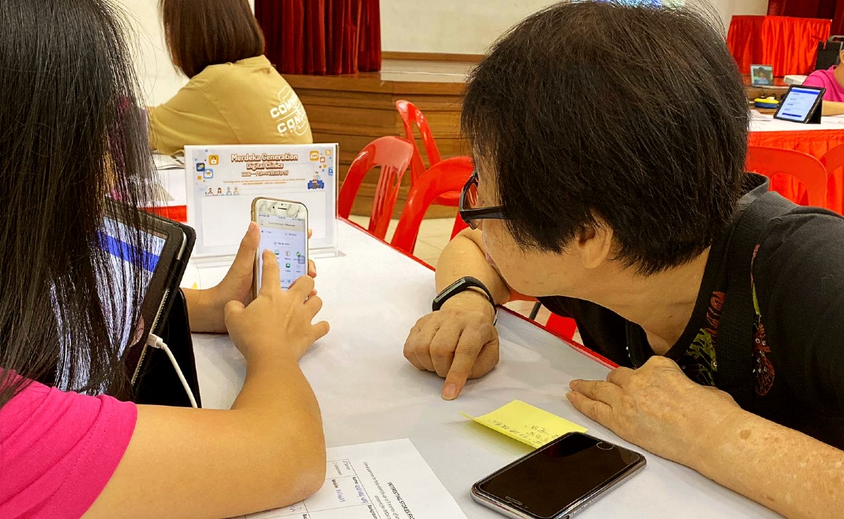 IMDA's community of Digital Ambassadors will be reaching out to engage the seniors. Photo courtesy: IMDA