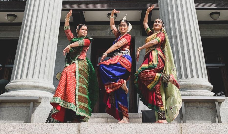 Motherhood Dance featuring Shantha Rathi, Chitra Sankakaran & Pallavi Sharma. Photo Courtesy: IHC