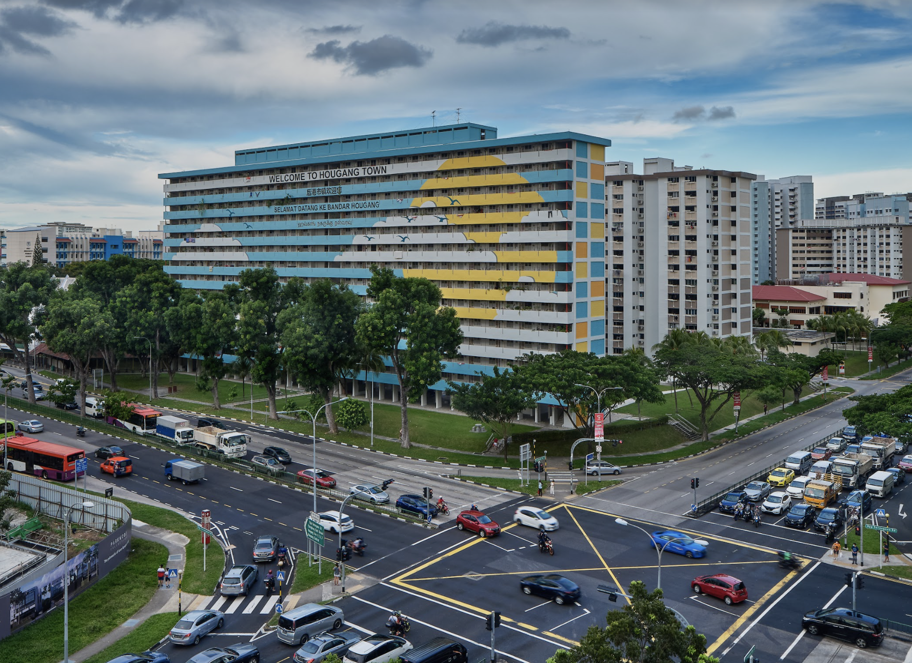 Block 25 along Upper Serangoon Road with an eye-catching mural of the sky painted on its façade. Photo courtesy: NHB