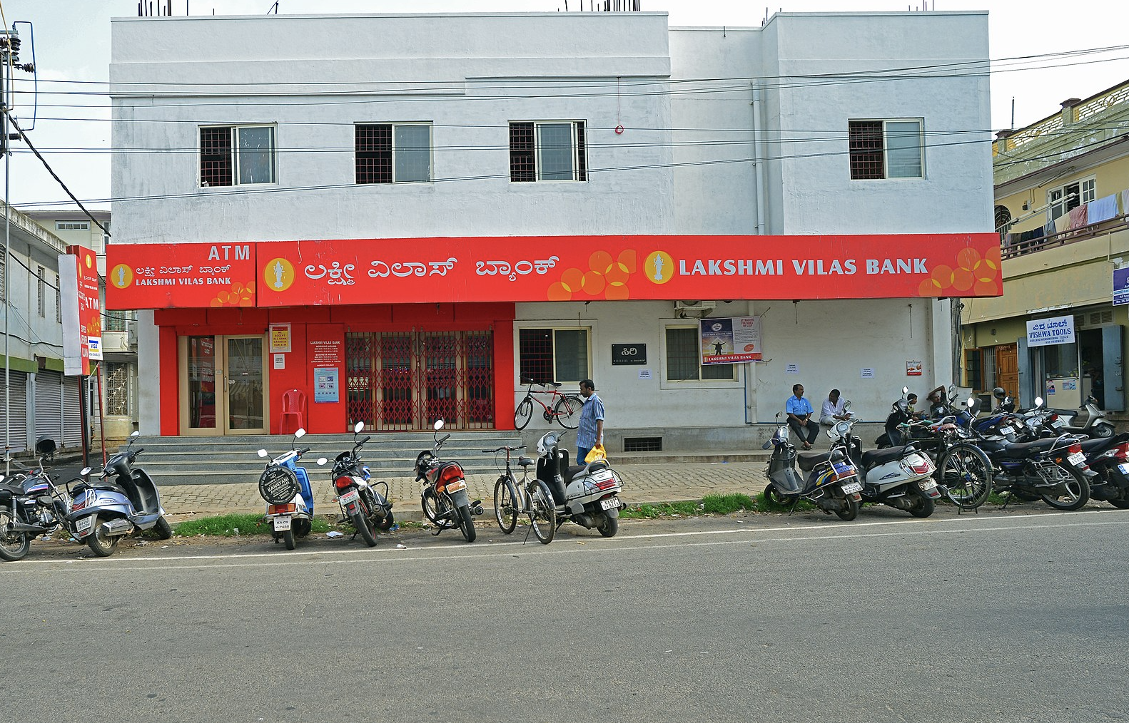 Singapore-headquartered DBS will be inject SGD 463 million into DBS India to support the amalgamation and for future growth. Photo courtesy: Wikimedia Commons