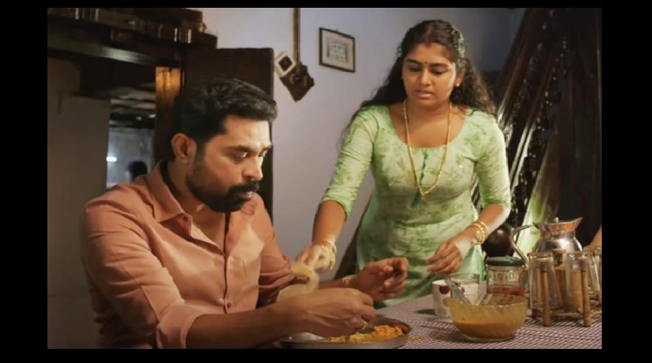 Nimisha Sajayan and Suraj Venjaramoodu star in The Great Indian Kitchen. Photo Courtesy: Screengrab/NeeStream
