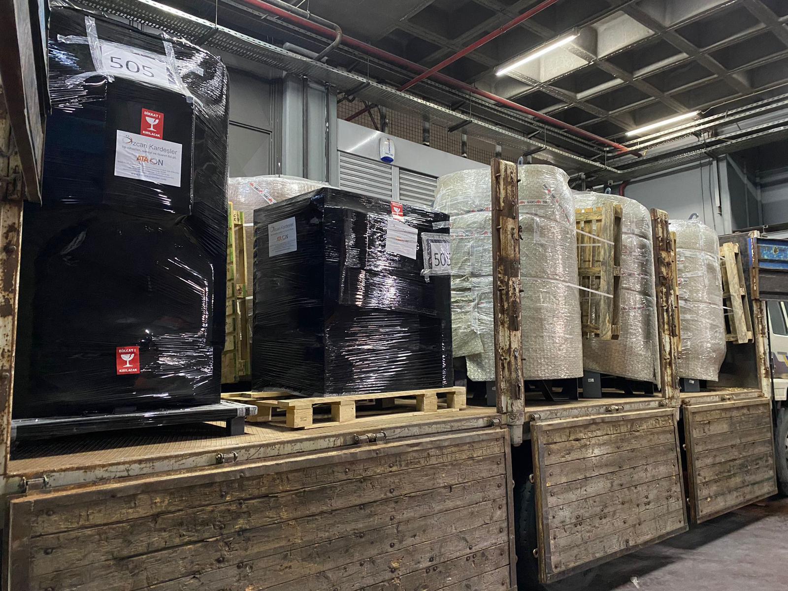 PSA plants loaded at Turkey for Delhi. Photo courtesy: www.iimalumni.sg