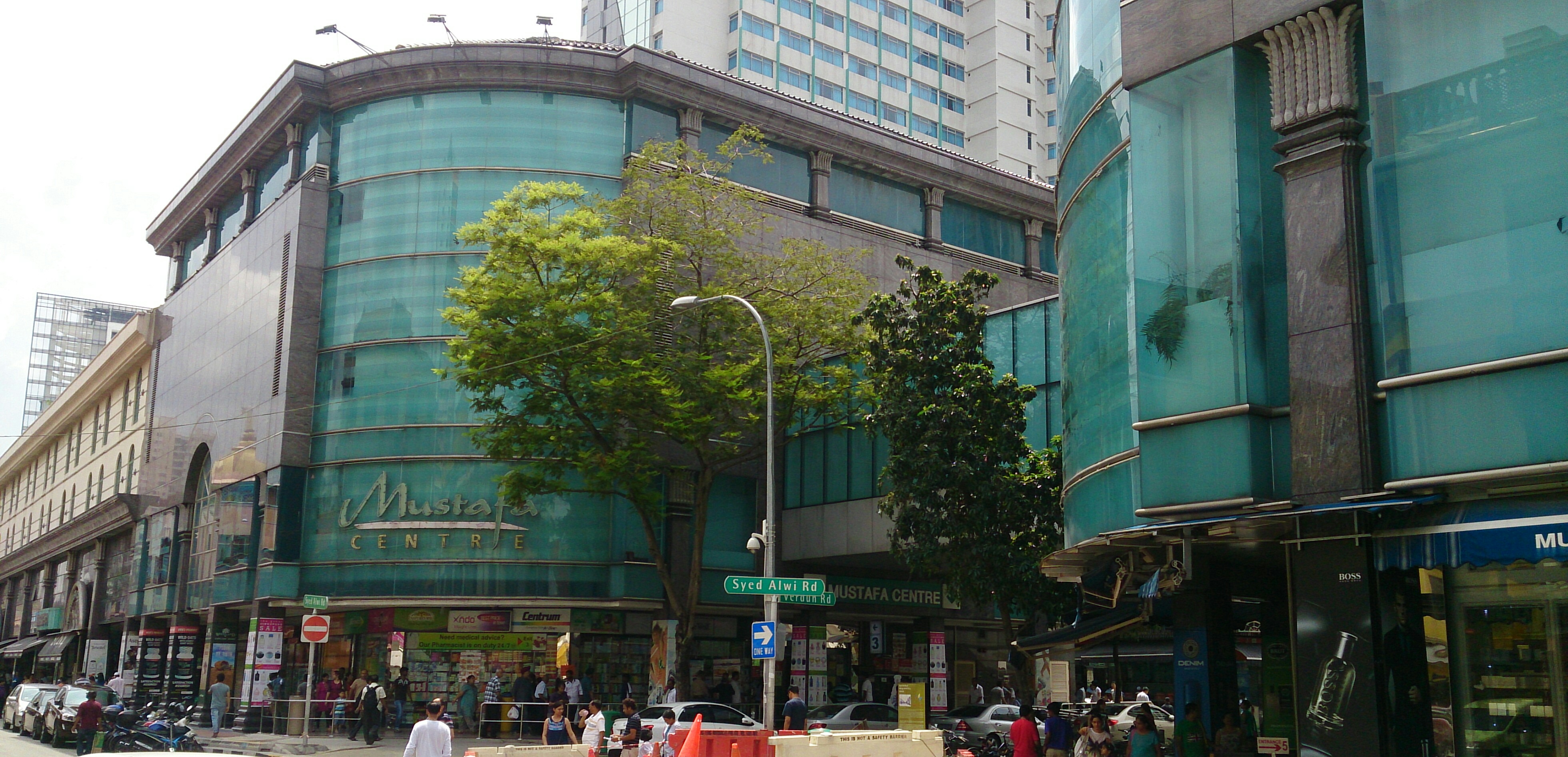 Mustafa Centre. Photo courtesy: Wikimedia/ProjectManhattan