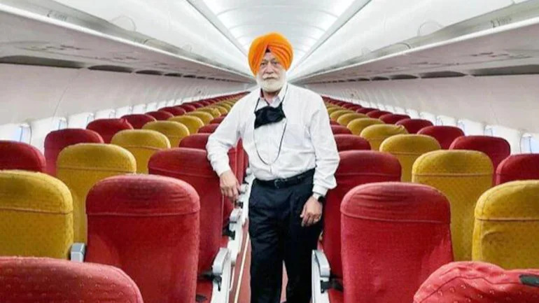 Oberoi paid AED 740 for his solo flight experience.