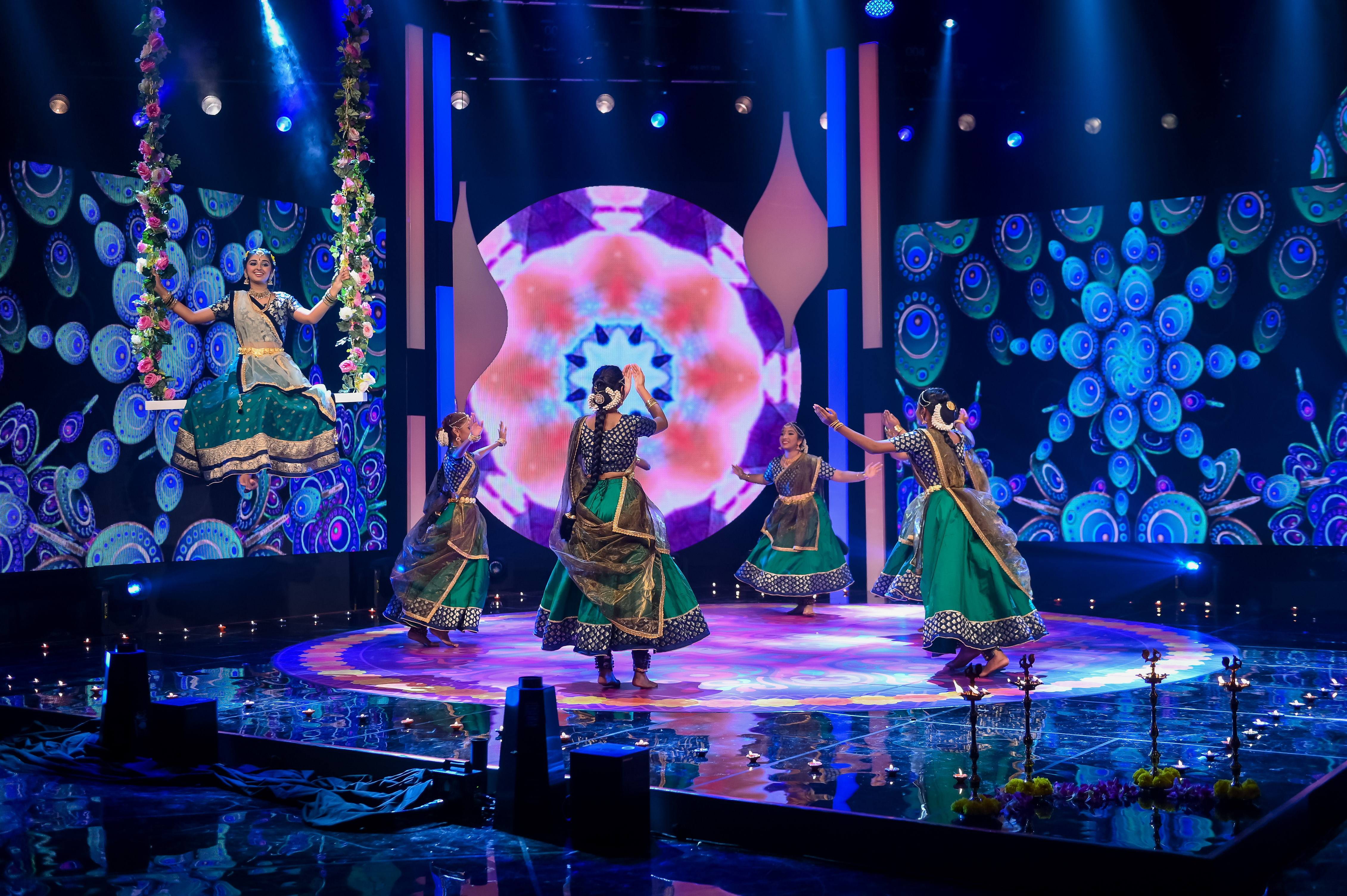 Following the countdown show, viewers can also binge-watch an array of exhilarating content over five days of non-stop celebrations on Vasantham from November 3 to 7.