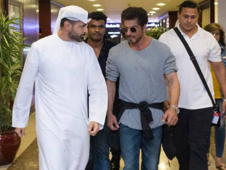 Shah Rukh Khan arrives in UAE