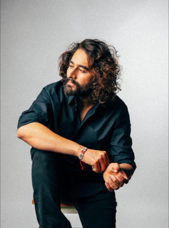 Shekhar Ravjiani is one of India's most well-known music directors and singers, a popular judge of 15 music reality shows such as SaReGaMaPa, Voice kids, Indian idol and many more. 