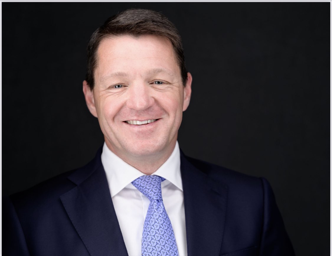 Elbers started his career in aviation by joining KLM in 1992