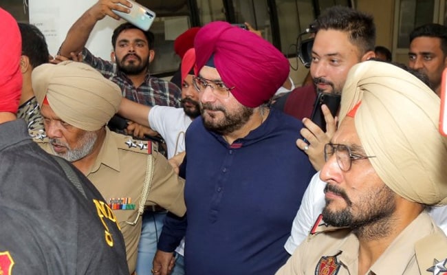 has been sentenced to one-year rigorous imprisonment by the Supreme Court in a 1988 road rage death case.