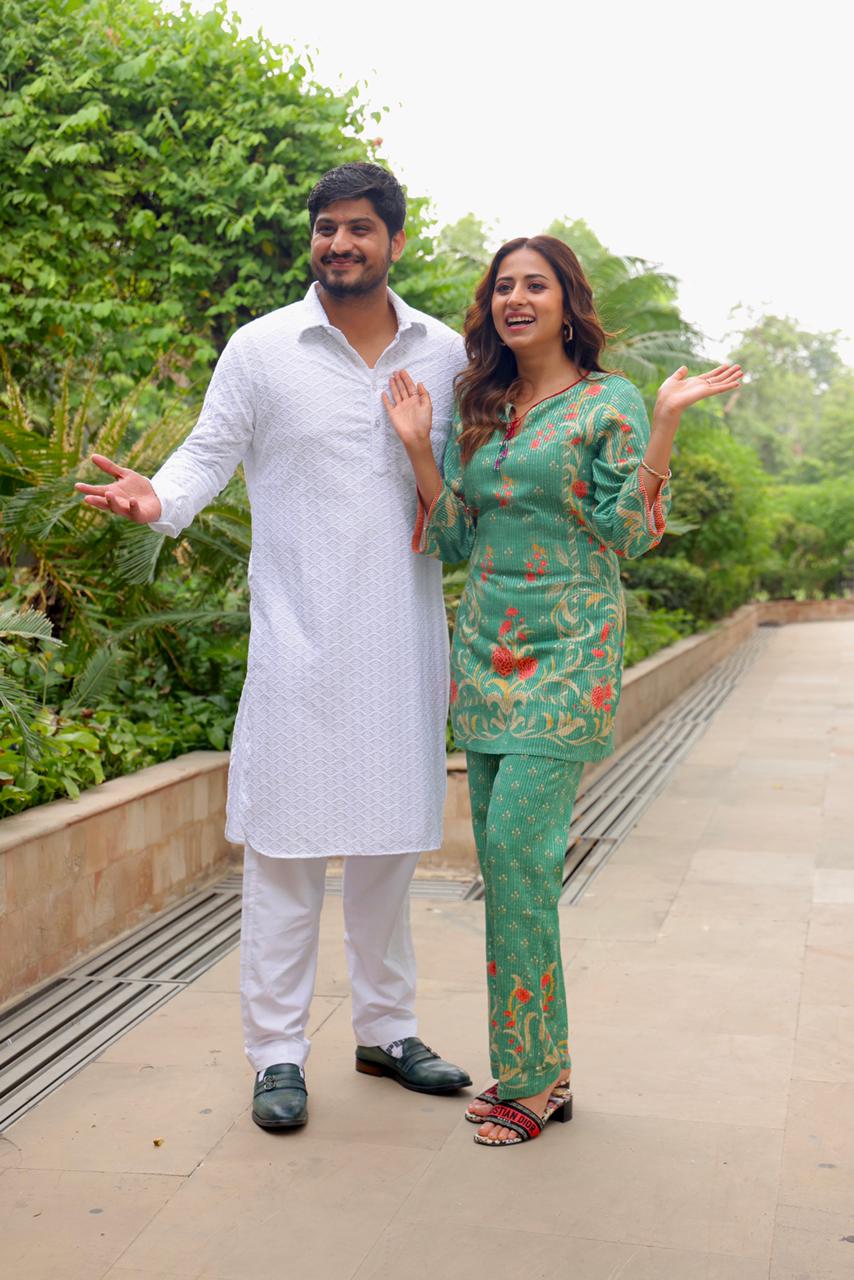 The film 'Sohreyan Da Pind Aaa Gaya' revolves around the love between Bhullar and Mehta, who hope to get married to each other.