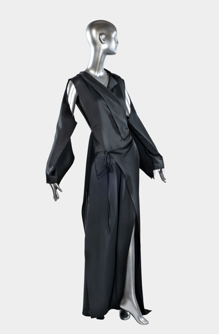 This piece from Max Tan’s Spring/Summer 2021 collection Wanita, meaning women in Malay, was inspired by the extensive possibilities of the sarong. Tan reimagines heritage by adopting the wrapping identifiers of the cultural garment and incorporating it into a jumpsuit silhouette
