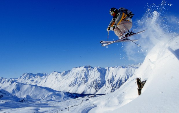 Skiing is a popular adventure sports in Uttarakhand. Photo Uttarakhand Tourism Department