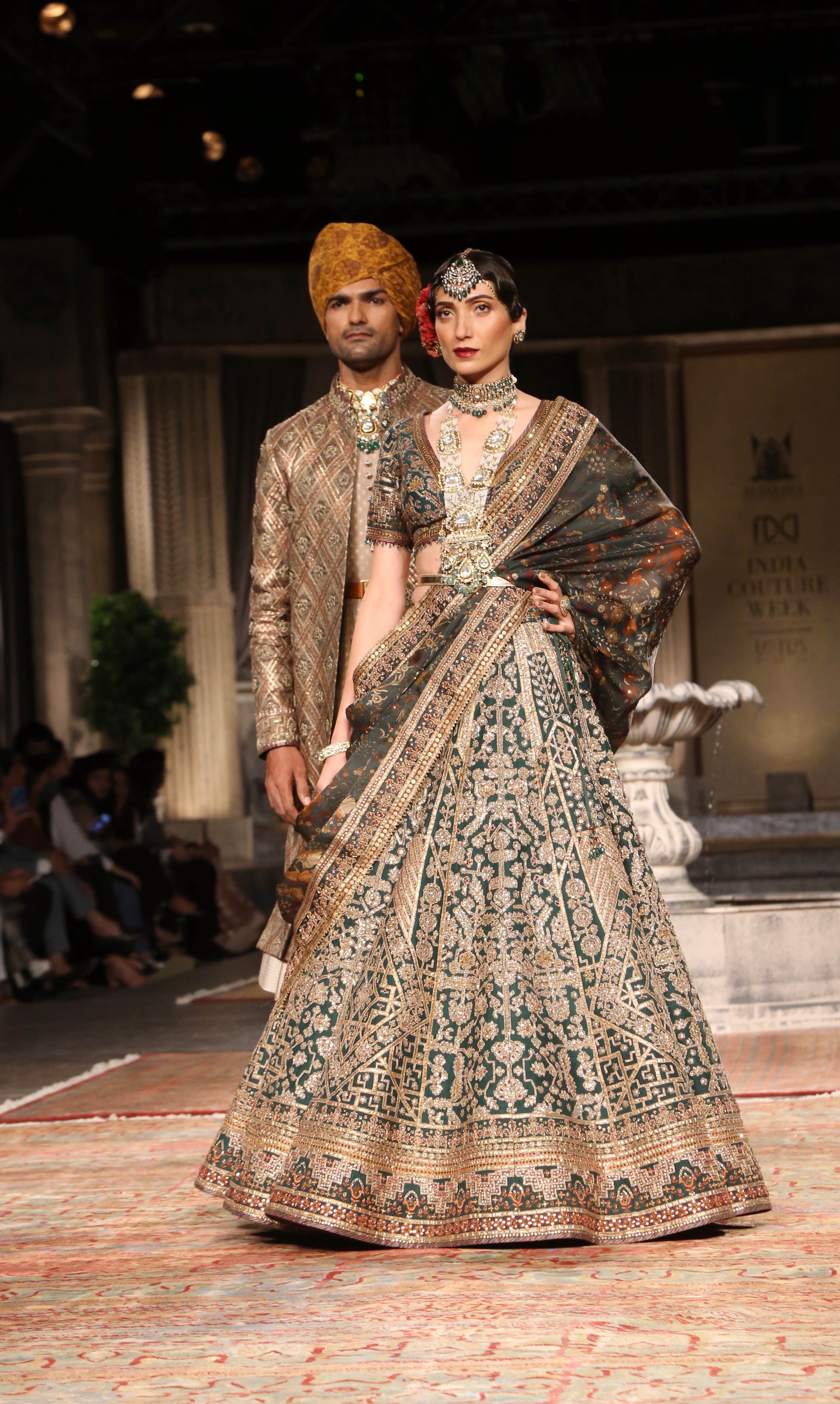 Designer JJ Vallaya showcases his ethnic collection at FDCI India Couture Week 2022.