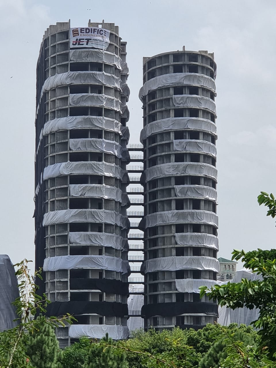 Edifice Engineering, which undertook the demolition with its South African partner Jet Demolitions, had assured neighbours that there would be no damage to their buildings.