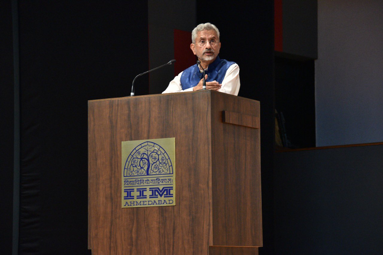 Delivering a lecture on 'Indian Foreign Policy: A Transformational Decade' at the Indian Institute of Management, Ahmedabad (IIM-A)