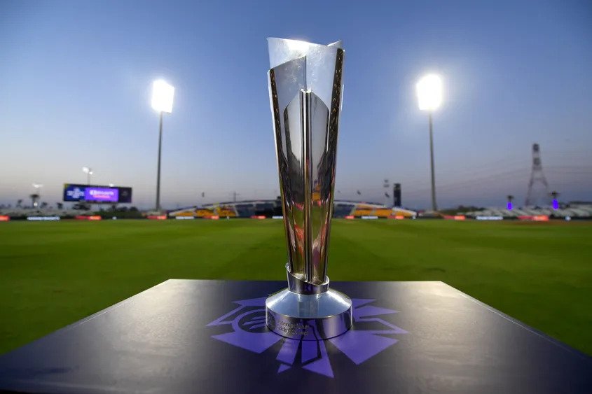 The trophy was on display at the Singapore Cricket Club for cricket enthusiasts to get up-close and capture some memorable moments with it. 