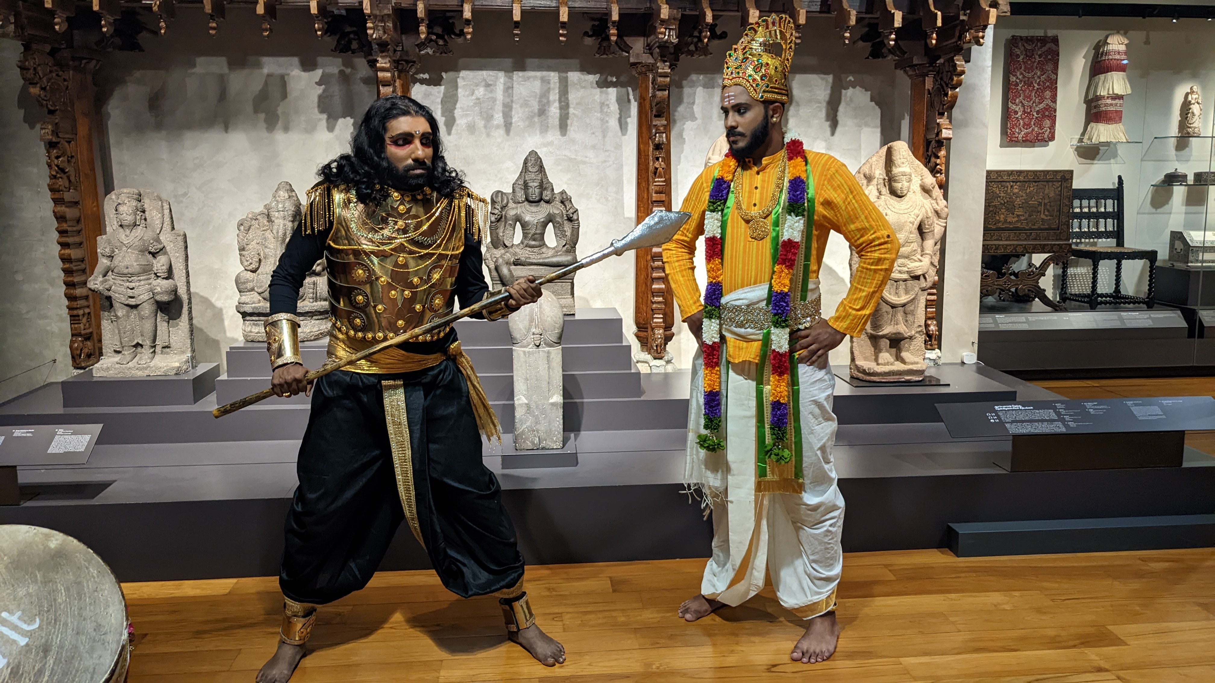 IHC Singapore organise Deepavali-themed programmes include craft workshops, cooking-demos, heritage trails and Interactive storytelling for entertaining the public.