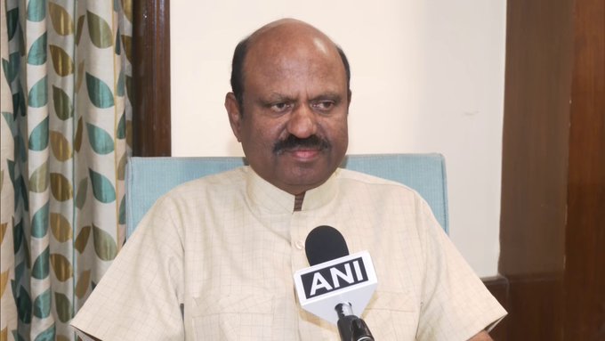 A prolific writer and columnist, Bose has published 40 books in English, Malayalam and Hindi including novels, short stories, poems and essays.