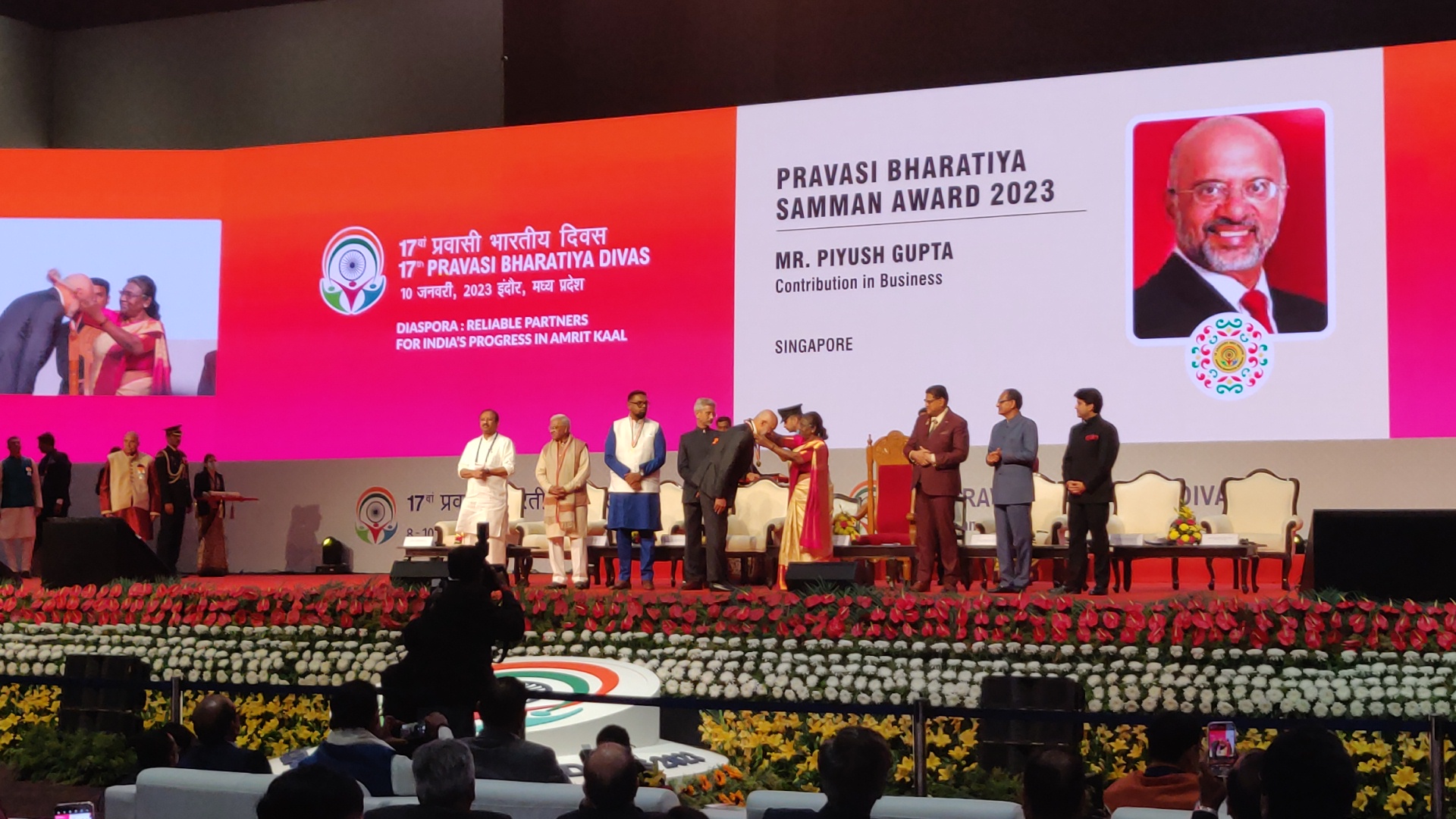 President of India Droupadi Murmu conferring the PBSA on Piyush Gupta, DBS CEO. Photo: Connected to India