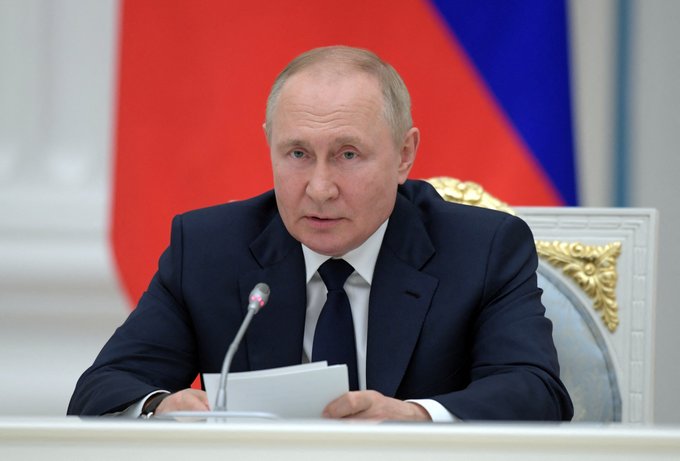 Putin was not injured and there was no material damage to the Kremlin building, according to official statements.
