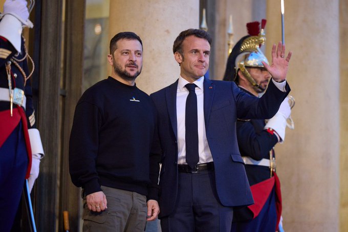 In their joint statement, French President Emmanuel Macron and Zelenskyy also called for fresh sanctions against Russia over its invasion of Ukraine.