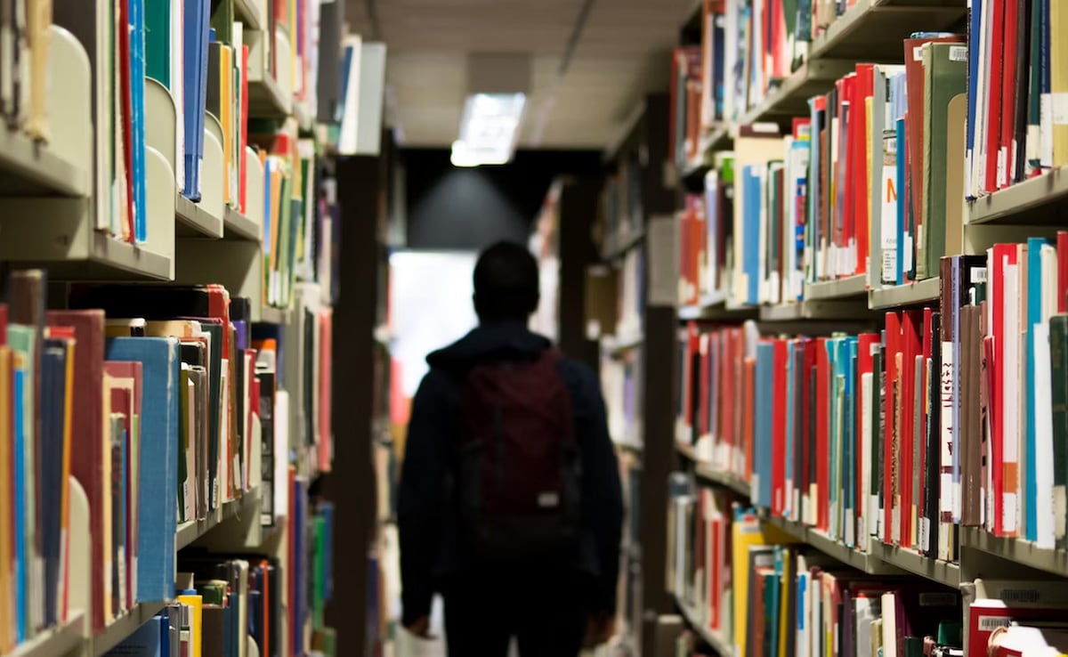 The government stated that it was still committed to the International Education Strategy and new Graduate route visa, which allows students to stay on and seek work experience for up to three years at the end of their degree, but not “at the expense of the commitment to the public to lower overall migration”.